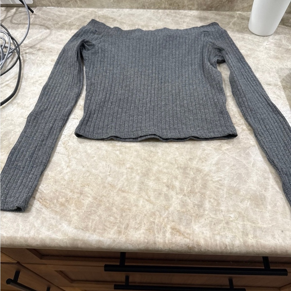 Gray Ribbed Off-Shoulder Top - Picture 3 of 3